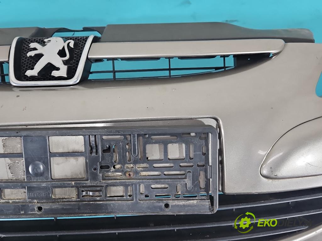 Peugeot 307 2.0 16V 136hp manual 100 kW 1997 cm3 5- nárazník přední  (Klika dveří ostatní)