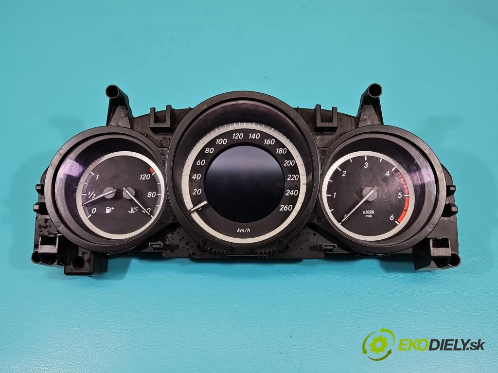 Mercedes E W212 2009-2016 2,2.0 CDI 136 HP automatic 100 kW 2143 cm3 5- prístrojovka/ budíky A2129007318 (Prístrojová doska)