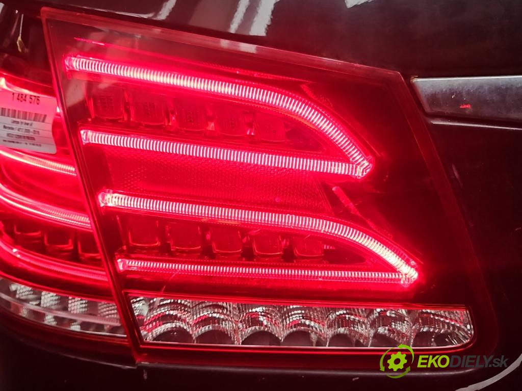 Mercedes E W212 2009-2016 2.2 CDI 136hp automatic 100 kW 2143 cm3 5- světlo zadní levé A2129061903 (Klika dveří ostatní)