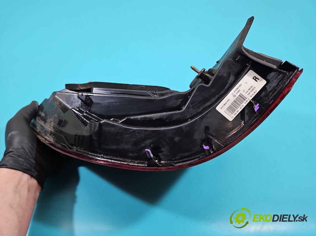 Mercedes E W212 2009-2016 2.2 CDI 136 HP automatic 100 kW 2143 cm3 5- svetlo / reflektor zadné pravé A2129061803 (Kľučka dverí ostatné)