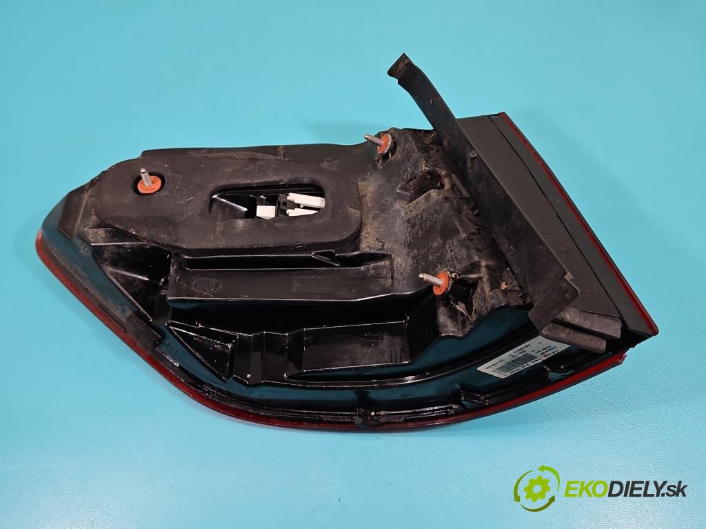 Mercedes E W212 2009-2016 2.2 CDI 136 HP automatic 100 kW 2143 cm3 5- svetlo / reflektor zadné pravé A2129061803 (Kľučka dverí ostatné)