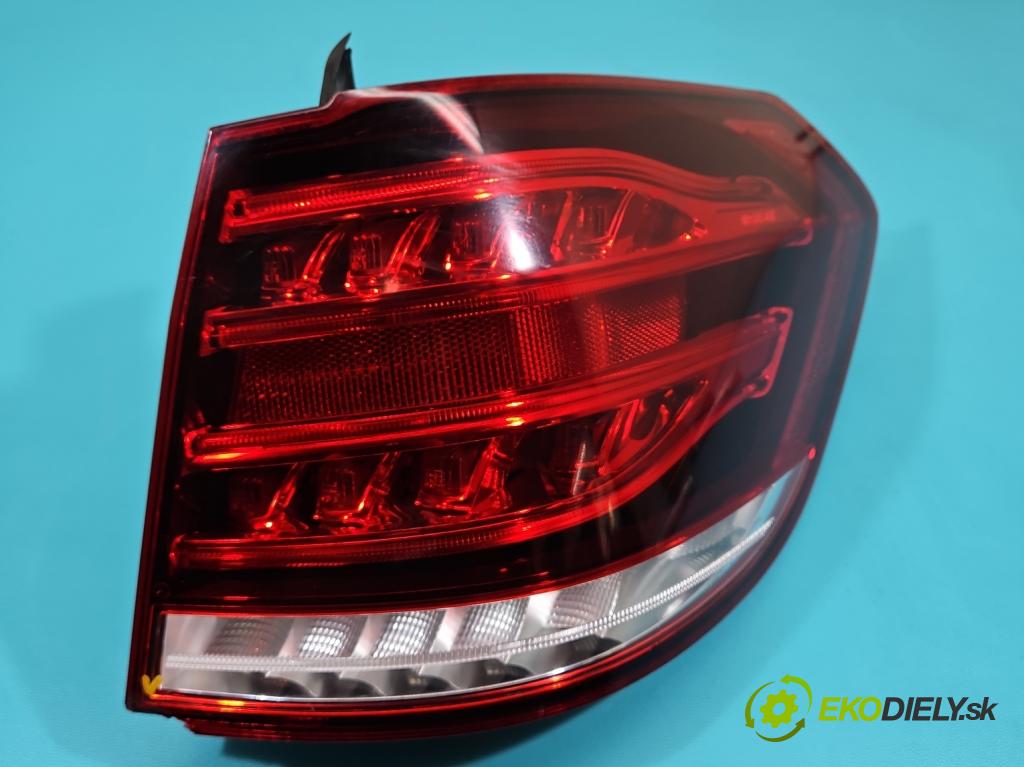 Mercedes E W212 2009-2016 2.2 CDI 136 HP automatic 100 kW 2143 cm3 5- svetlo / reflektor zadné pravé A2129061803 (Kľučka dverí ostatné)