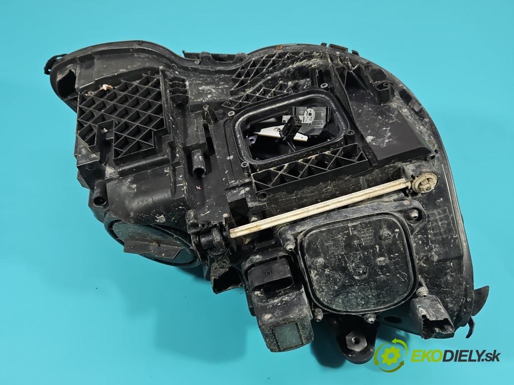 Mercedes E W212 2009-2016 2.2 CDI 136 HP automatic 100 kW 2143 cm3 5- Reflektor: ľavý  (Kľučka dverí ostatné)