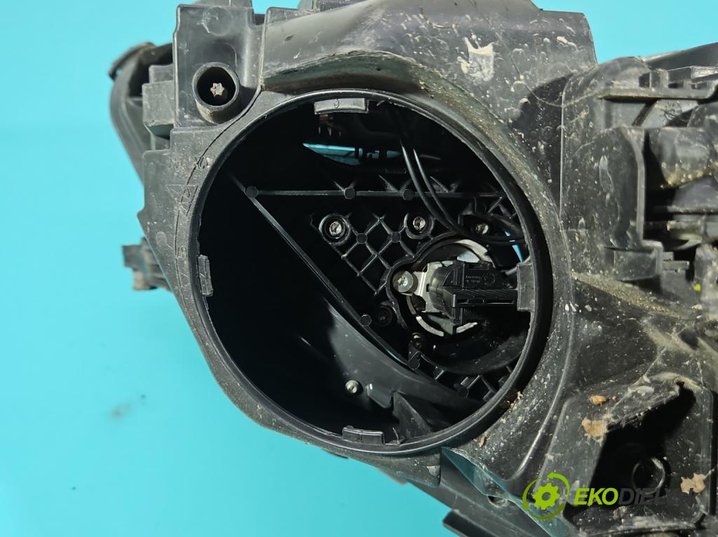 Mercedes E W212 2009-2016 2.2 CDI 136 HP automatic 100 kW 2143 cm3 5- Reflektor: ľavý  (Kľučka dverí ostatné)