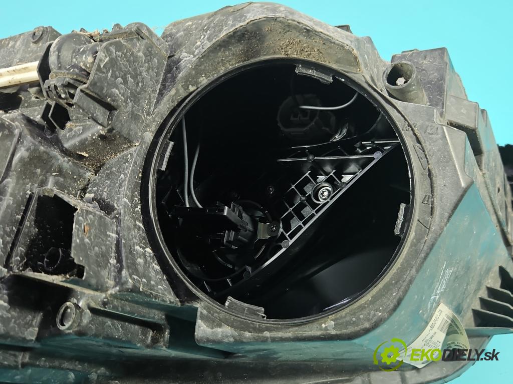 Mercedes E W212 2009-2016 2.2 CDI 136 HP automatic 100 kW 2143 cm3 5- Reflektor: pravý  (Svetlo predné pravé)