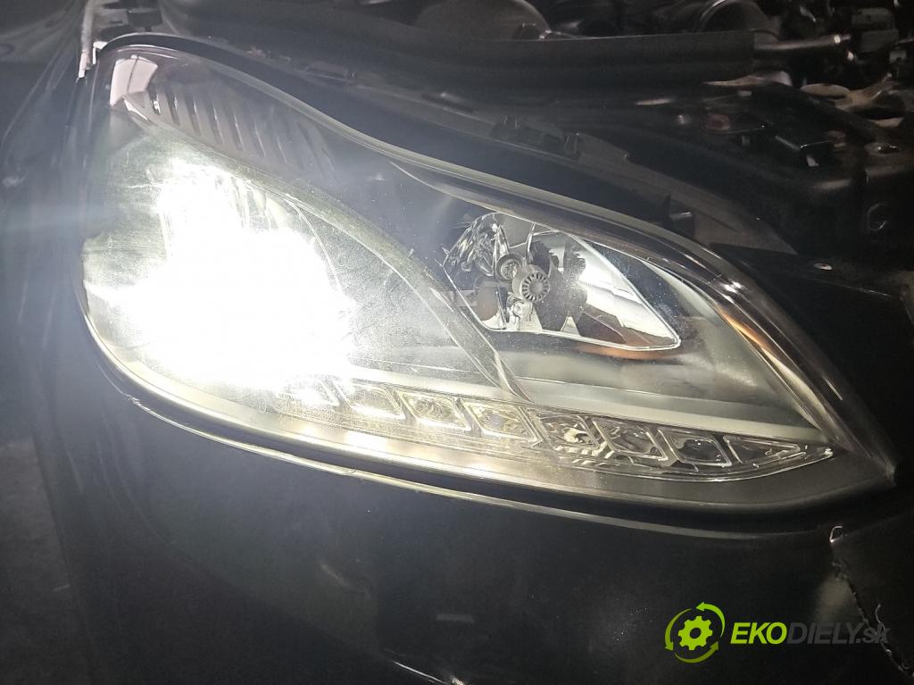 Mercedes E W212 2009-2016 2.2 CDI 136 HP automatic 100 kW 2143 cm3 5- Reflektor: pravý  (Svetlo predné pravé)