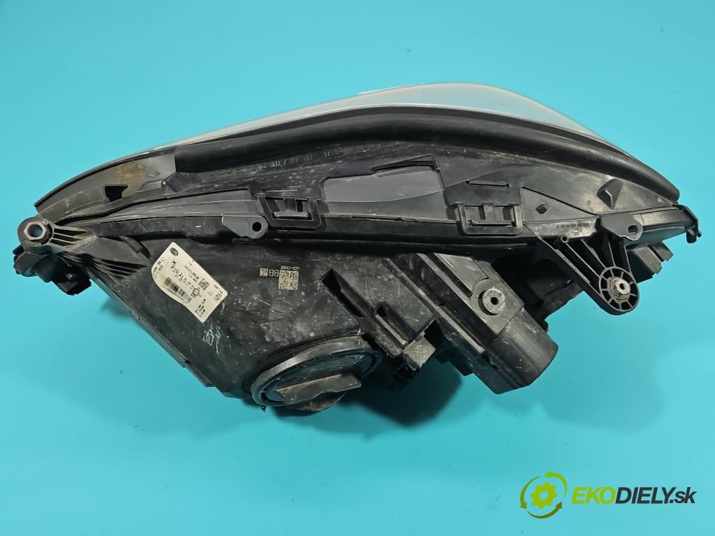 Mercedes E W212 2009-2016 2.2 CDI 136 HP automatic 100 kW 2143 cm3 5- Reflektor: pravý  (Svetlo predné pravé)