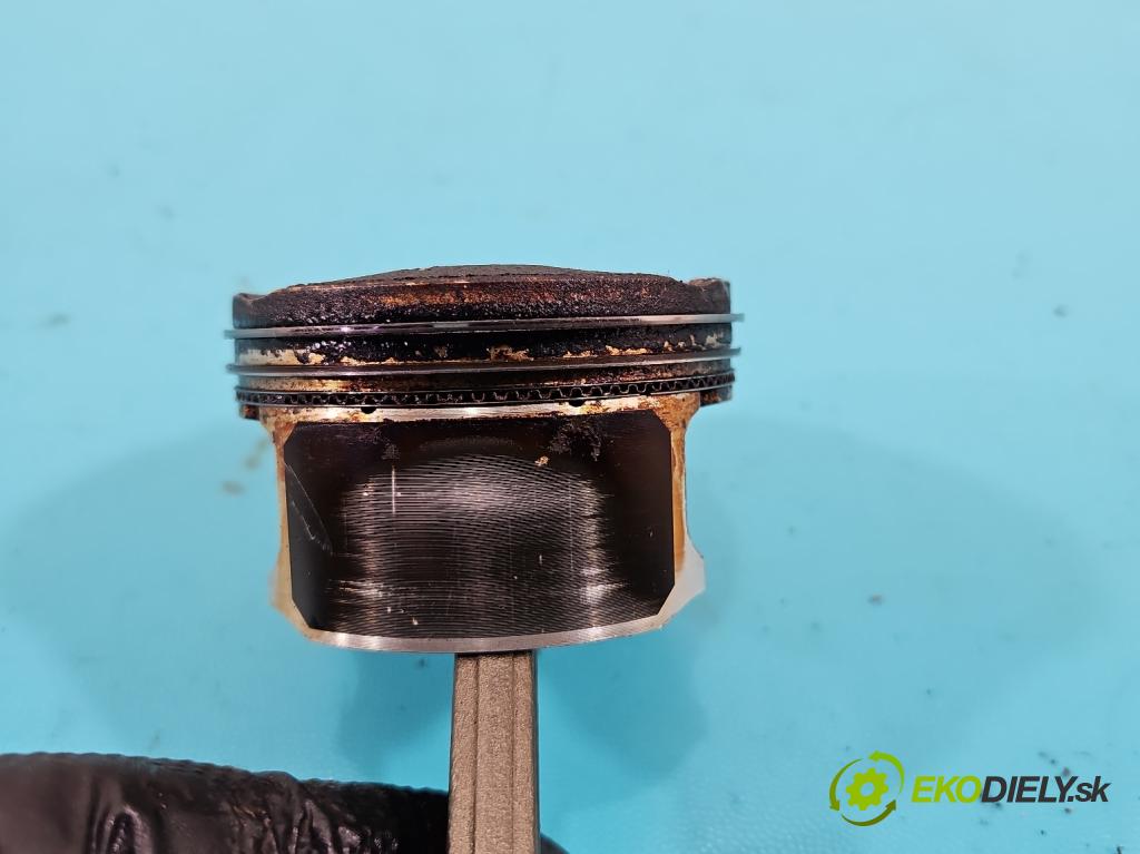 Nissan Juke I 2010-2019 1.6 16V 117 HP manual 86 kW 1598 cm3 5- piest  (Piest)