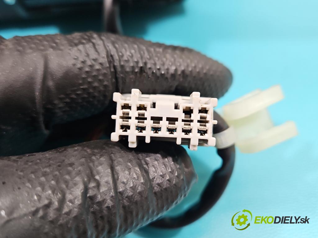 Honda Civic VIII 2006-2011 2.1 i-CTDi N22A2 141 HP manual 104 kW 2131 cm3 5- zrkadlo pravé  (Kľučka dverí ostatné)