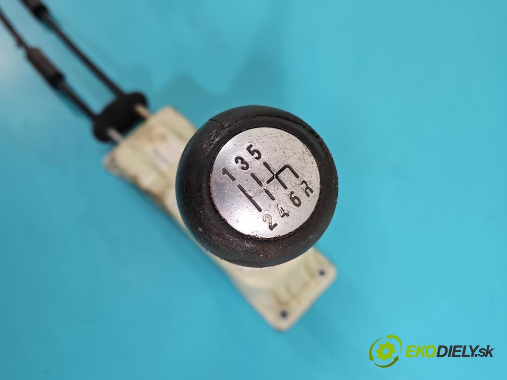 Alfa romeo 147 1.9 JTD 126 HP manual 93 kW 1910 cm3 5- Páka: Změny: stupeň,rýchlosť 55347086 (Rýchlostná páka (kulisa))