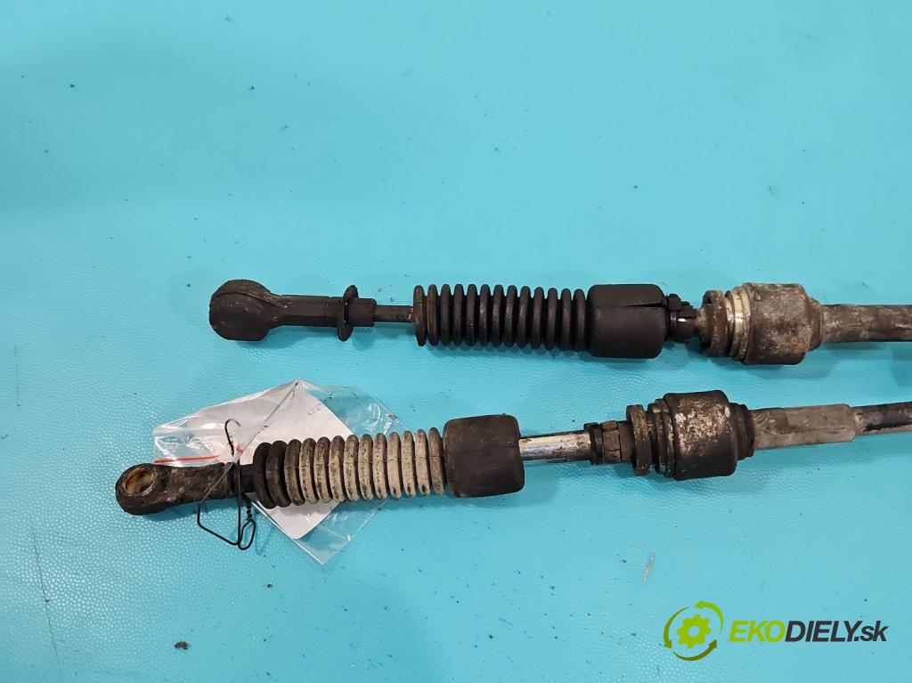 Alfa romeo 147 1.9 JTD 126 HP manual 93 kW 1910 cm3 5- Páka: Změny: stupeň,rýchlosť 55347086 (Rýchlostná páka (kulisa))