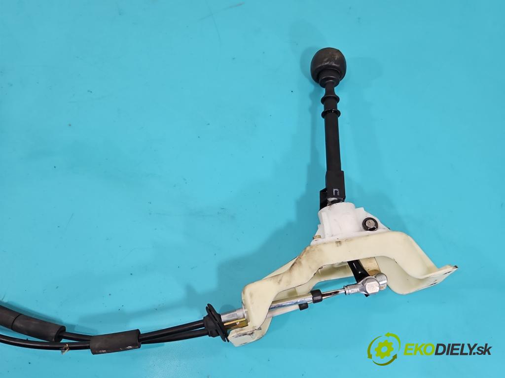 Alfa romeo 147 1.9 JTD 126 HP manual 93 kW 1910 cm3 5- Páka: Změny: stupeň,rýchlosť 55347086 (Rýchlostná páka (kulisa))