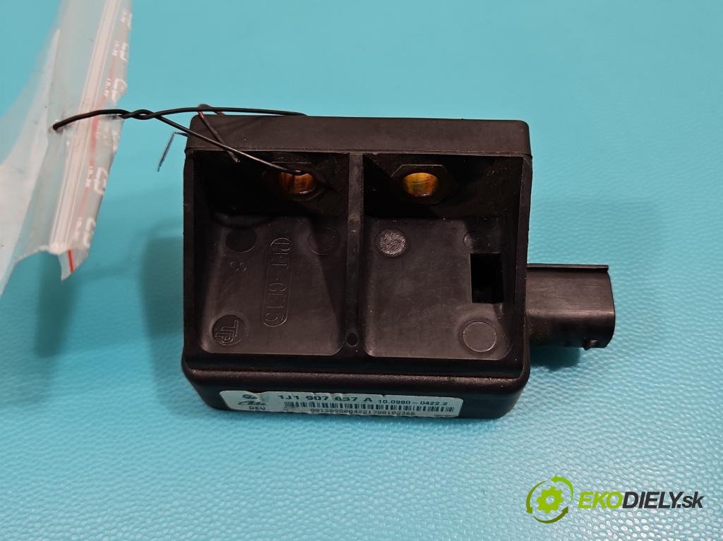 Vw Golf IV 1997-2003 1.9 tdi 90 hp manual 66 kW 1896 cm3 5- snímač ESP 1J1907637A