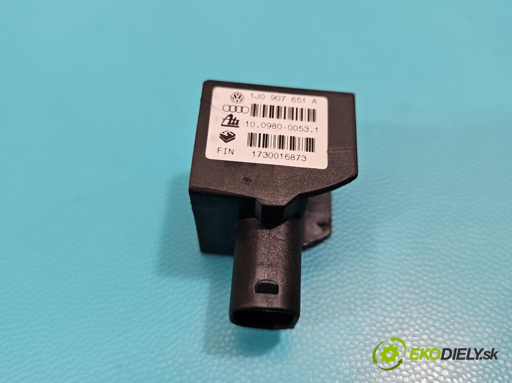 Vw Golf IV 1997-2003 1.9 tdi 90 hp manual 66 kW 1896 cm3 5- snímač ESP 1J0907651A