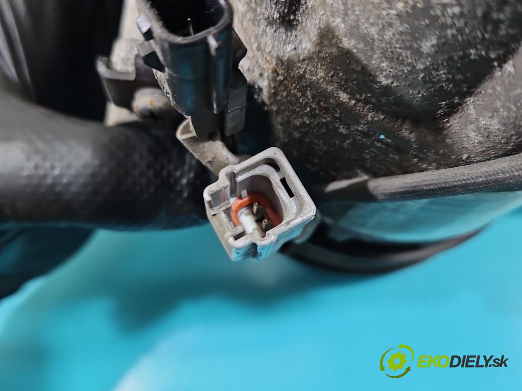 Renault Clio IV 2012-2020 0.9 Tce 90 HP manual 66 kW 898 cm3 5- Kompresor: klimatizácie 926000217R (Kompresor klimatizácie)