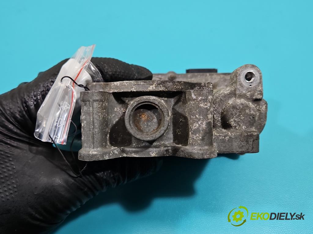 Renault Clio IV 2012-2020 0.9 Tce 90 HP manual 66 kW 898 cm3 5- klapka 161206038R (Škrtiaca klapka)