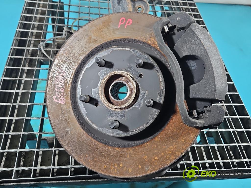 Toyota Rav4 IV 2013-2018 2.0 D4D 143 hp manual 105 kW 1995 cm3 5- náboj pravé  (Náboj kola)