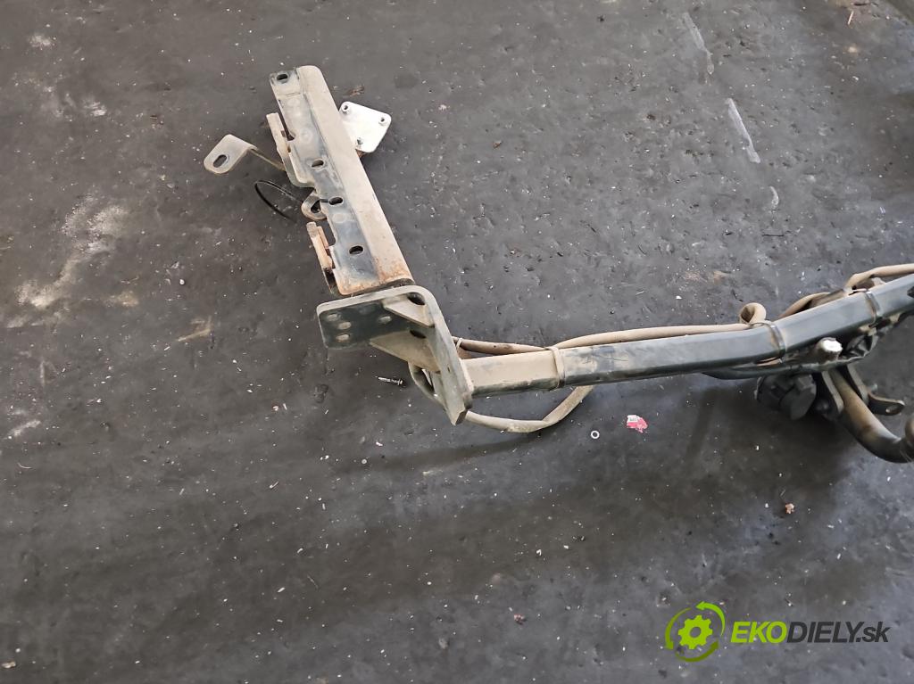 Toyota Rav4 IV 2013-2018 2.0 D4D 143 hp manual 105 kW 1995 cm3 5- oko tažné PW960-0R000 (Tažné zařízení)