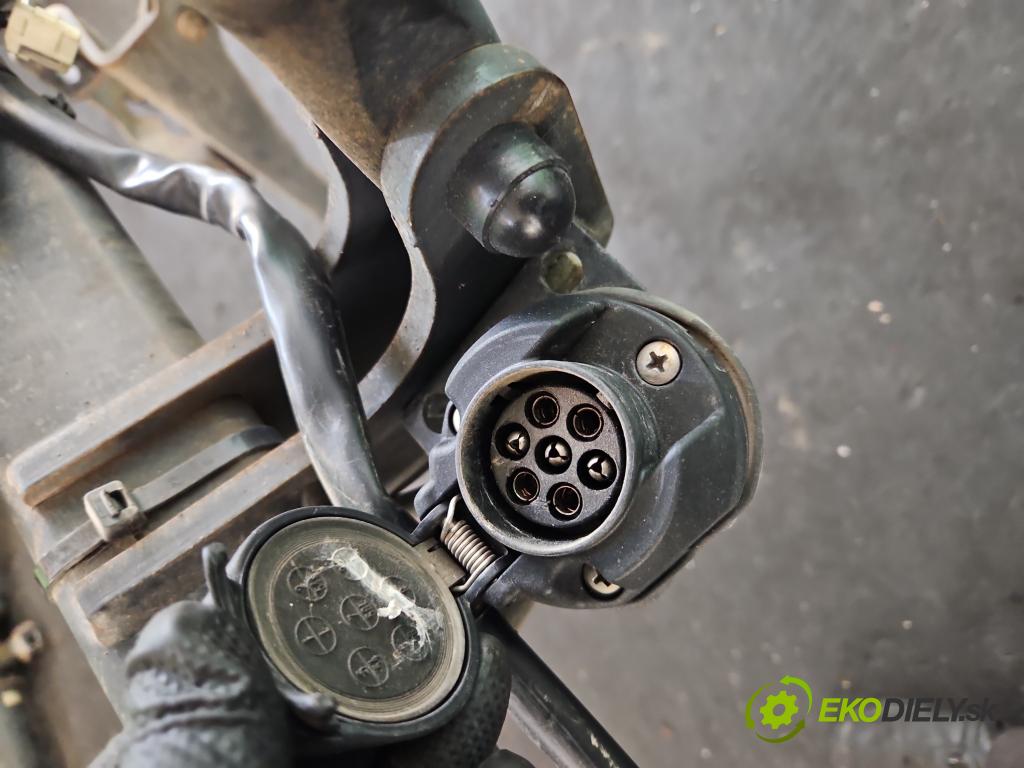 Toyota Rav4 IV 2013-2018 2.0 D4D 143 hp manual 105 kW 1995 cm3 5- oko tažné PW960-0R000 (Tažné zařízení)