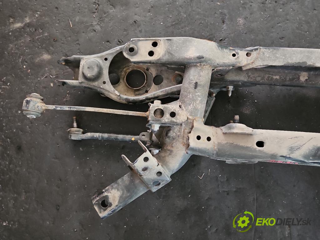 Toyota Rav4 IV 2013-2018 2.0 D4D 143 hp manual 105 kW 1995 cm3 5- zadní výztuha  (Zadní výztuha)