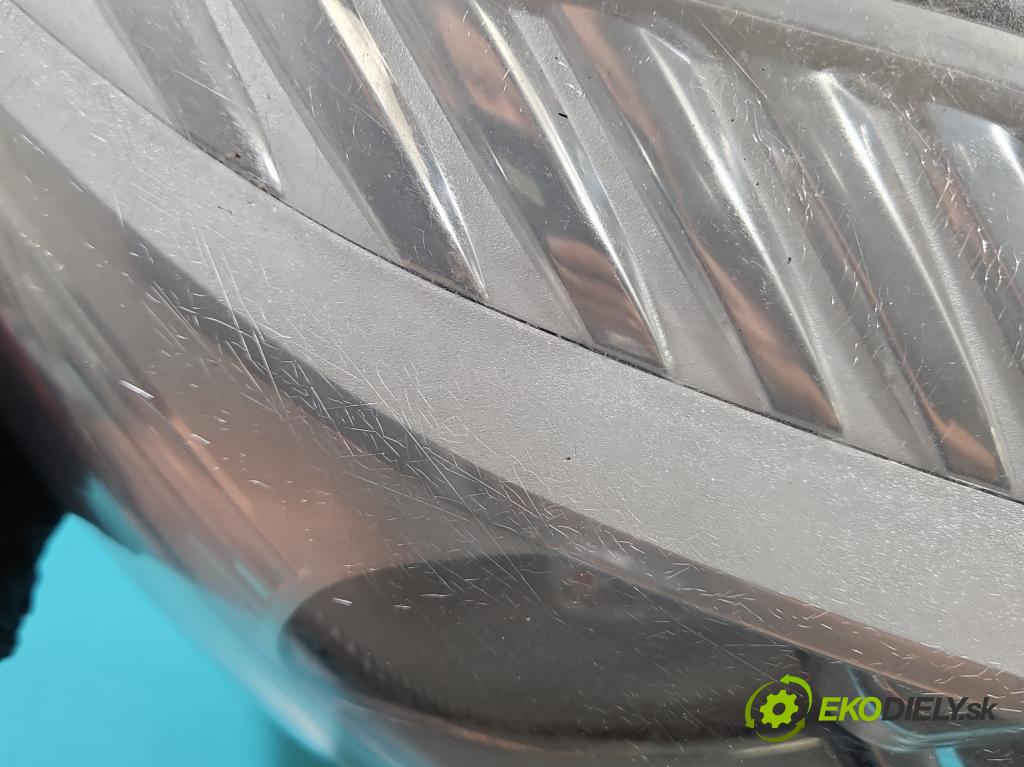 Ford Kuga Mk1 2008-2013 2.0 tdci 136 HP manual 100 kW 1997 cm3 5- Reflektor: pravý 8V41-13W029-AE (Svetlo predné pravé)