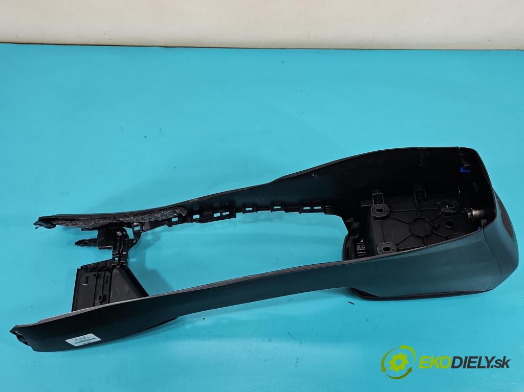 Toyota Rav4 IV 2013-2018 2.0 D4D 143 HP manual 105 kW 1995 cm3 5- operadlo 58823-42030 (Lakťová opierka)