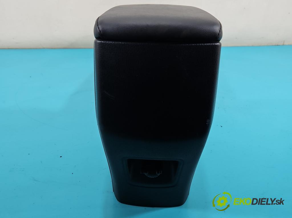 Toyota Rav4 IV 2013-2018 2.0 D4D 143 HP manual 105 kW 1995 cm3 5- operadlo 58823-42030 (Lakťová opierka)