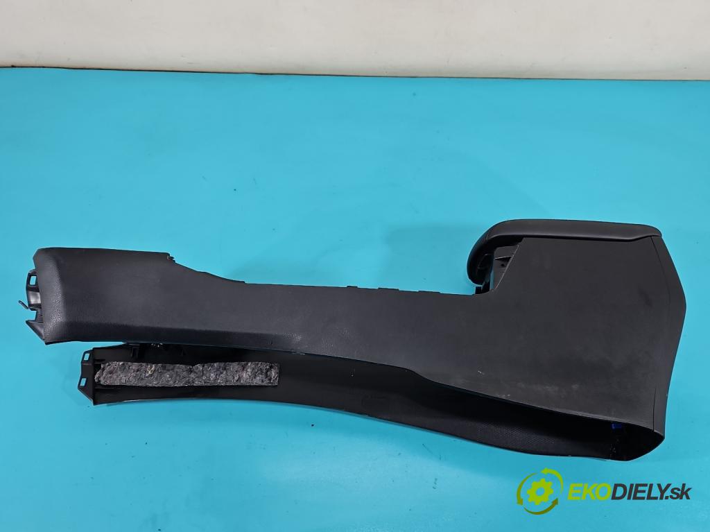 Toyota Rav4 IV 2013-2018 2.0 D4D 143 HP manual 105 kW 1995 cm3 5- operadlo 58823-42030 (Lakťová opierka)