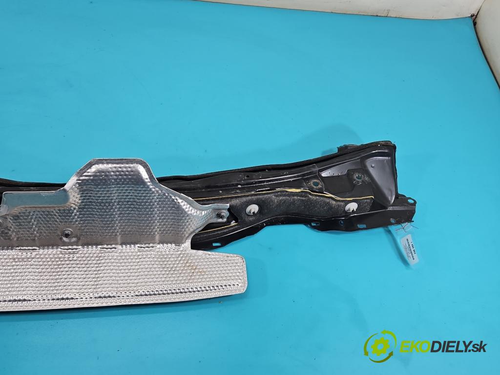 Toyota Rav4 IV 2013-2018 2.0 D4D 143 HP manual 105 kW 1995 cm3 5- torpédo  (Torpédo (plast pod čelným sklom))