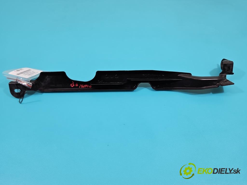 Toyota Rav4 IV 2013-2018 2.0 D4D 143 hp manual 105 kW 1995 cm3 5- kryt plastová 16693-26010