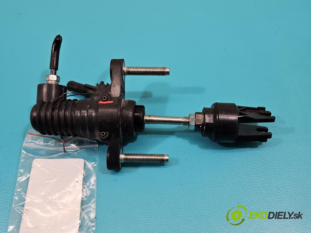 Toyota Rav4 IV 2013-2018 2.0 D4D 143 HP manual 105 kW 1995 cm3 5- pompa spojková