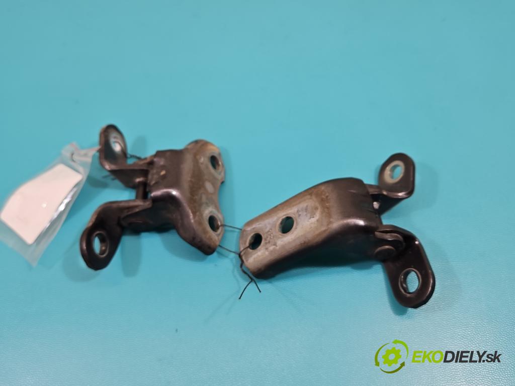 Toyota Rav4 IV 2013-2018 2.0 D4D 143 HP manual 105 kW 1995 cm3 5- Závěs: dvere predné pravý