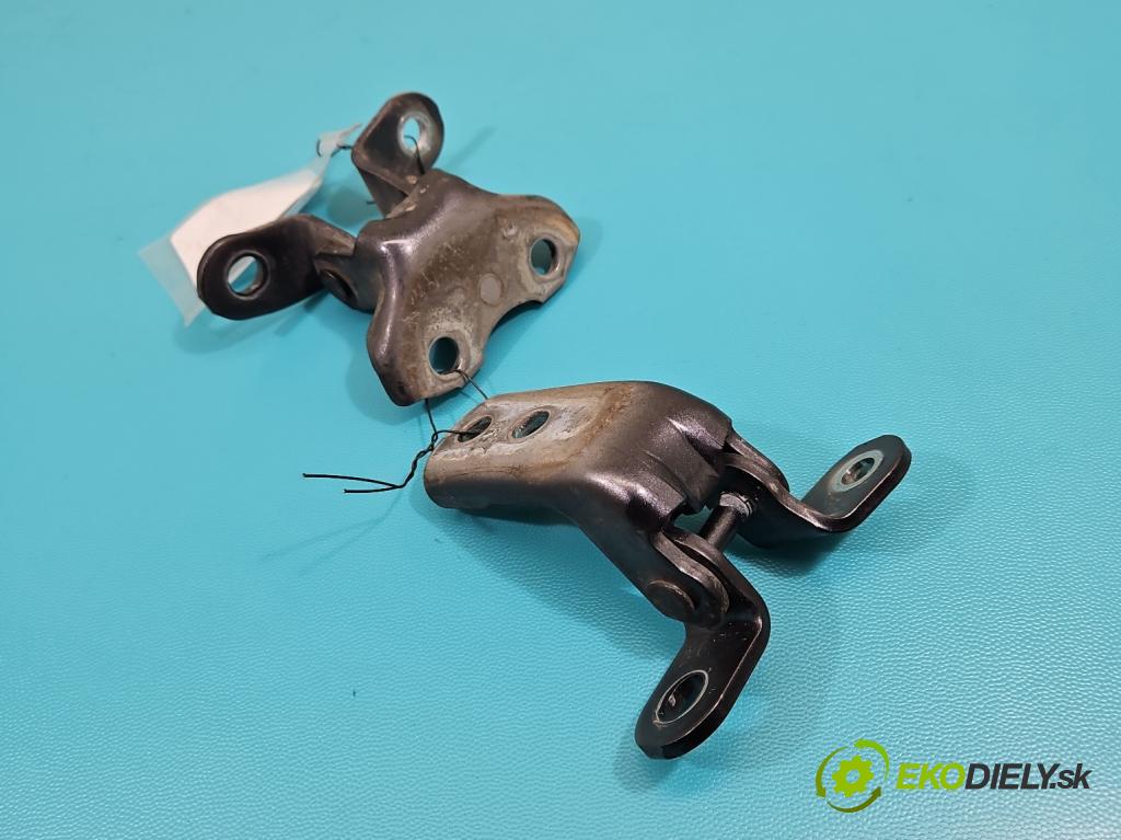 Toyota Rav4 IV 2013-2018 2.0 D4D 143 HP manual 105 kW 1995 cm3 5- Závěs: dvere predné pravý 