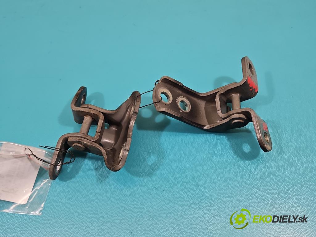 Toyota Rav4 IV 2013-2018 2.0 D4D 143 HP manual 105 kW 1995 cm3 5- Závěs: dvere predné pravý