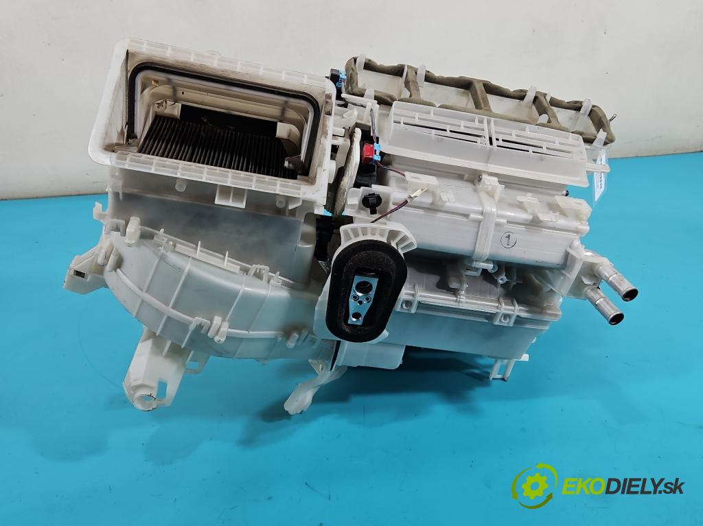 Toyota Rav4 IV 2013-2018 2.0 D4D 143 hp manual 105 kW 1995 cm3 5- radiátor 87010-42860 (Radiátor topení)