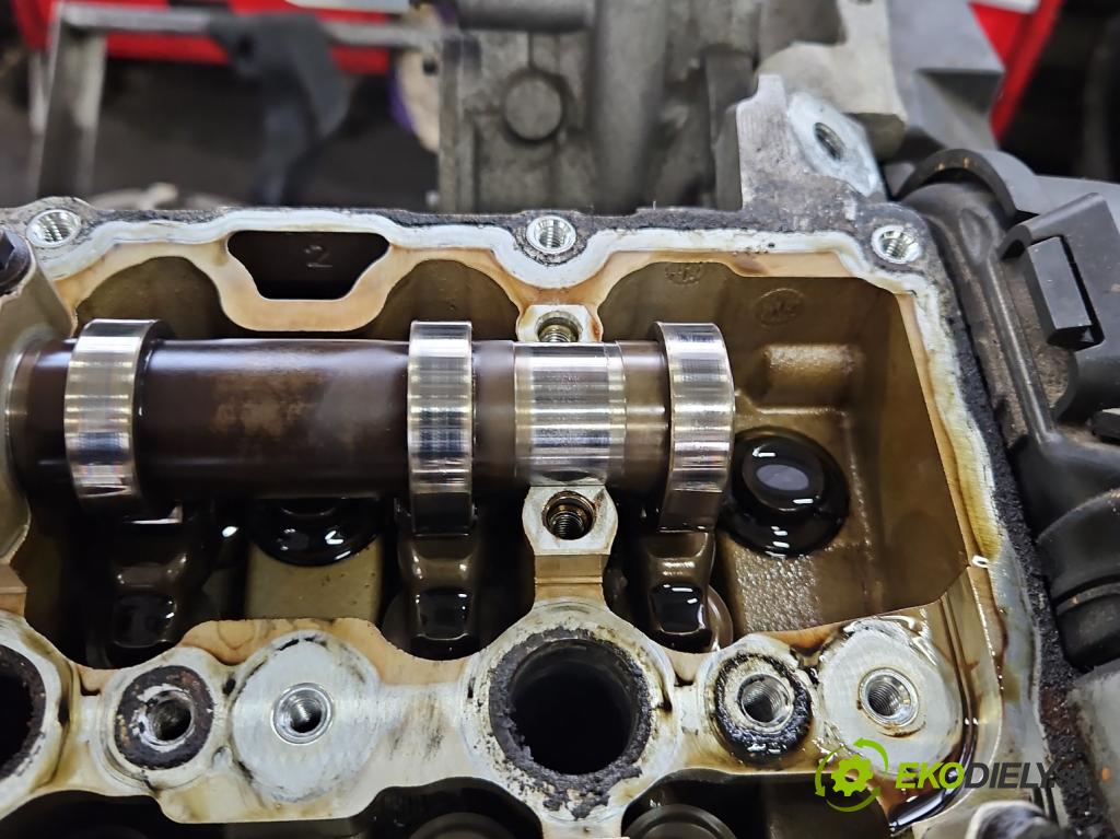 Volvo V40 II 2012-2019 2.0 D4 190 HP manual 140 kW 1969 cm3 5- motor diesla D4204T