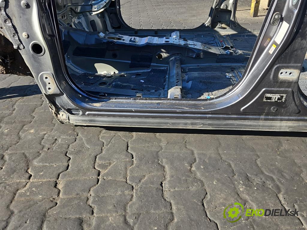 Toyota Rav4 IV 2013-2018 2.0 D4D 143 hp manual 105 kW 1995 cm3 5- práh levý  (Karoserie ostatní)