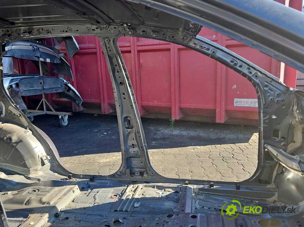 Toyota Rav4 IV 2013-2018 2.0 D4D 143 hp manual 105 kW 1995 cm3 5- práh levý  (Karoserie ostatní)