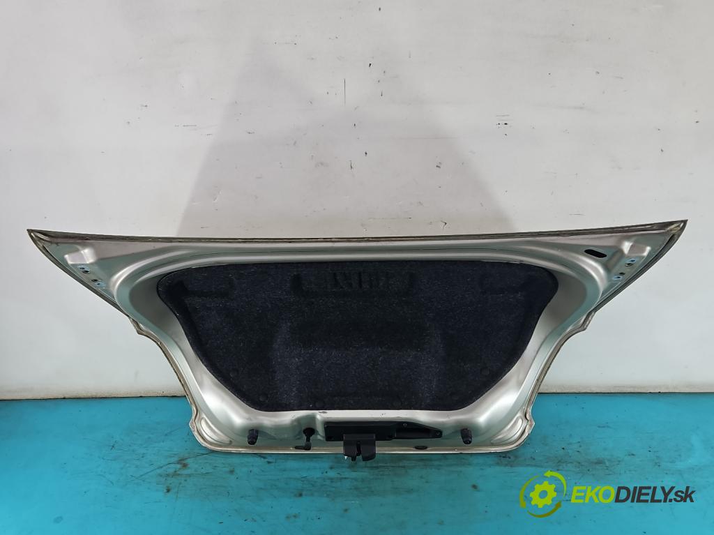 Fiat Linea 1.4 8V 77 hp manual 57 kW 1368 cm3 4- zadní kufrové dveře  (Zadní kapota (kufr))