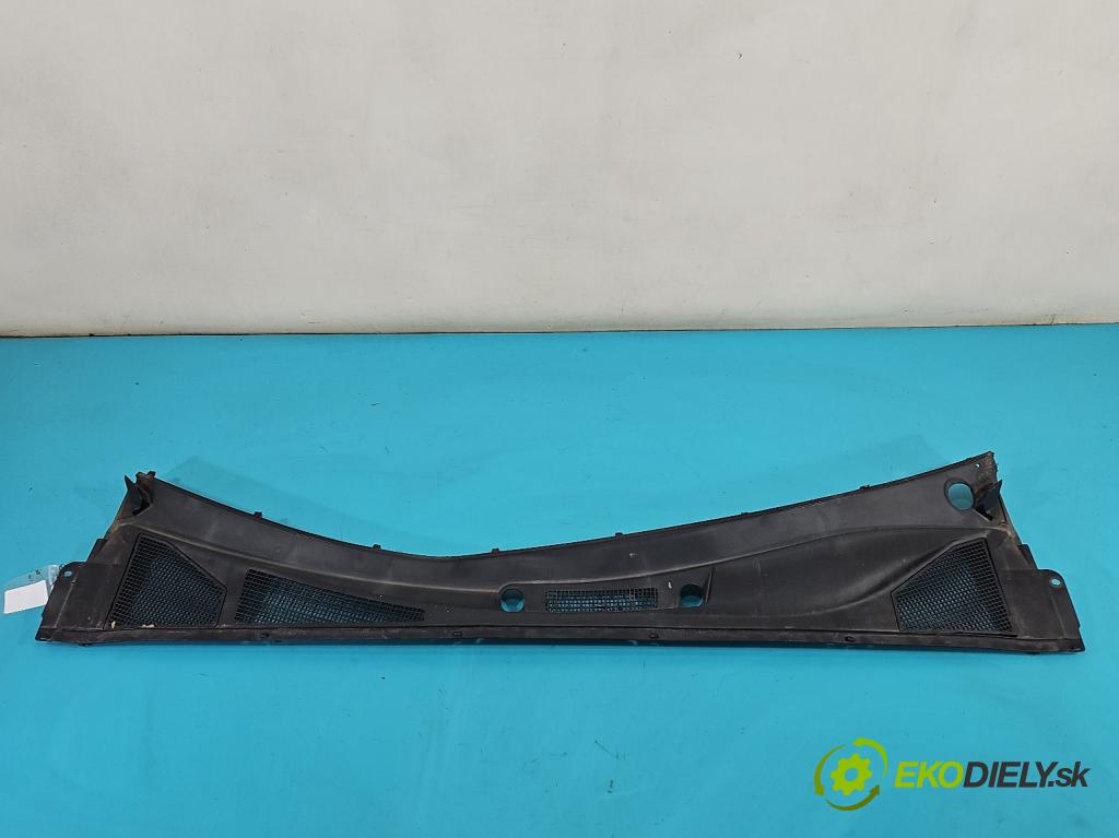 Lexus RX II 2003-2008 3.5 V6 automatic 203 kW 3456 cm3 5- torpédo 55708-48041 (Plast pod čelním sklem)