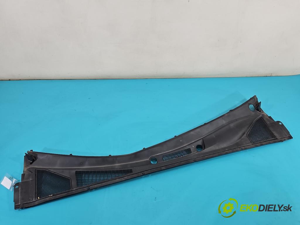 Lexus RX II 2003-2008 3.5 V6 automatic 203 kW 3456 cm3 5- torpédo 55708-48041 (Plast pod čelním sklem)