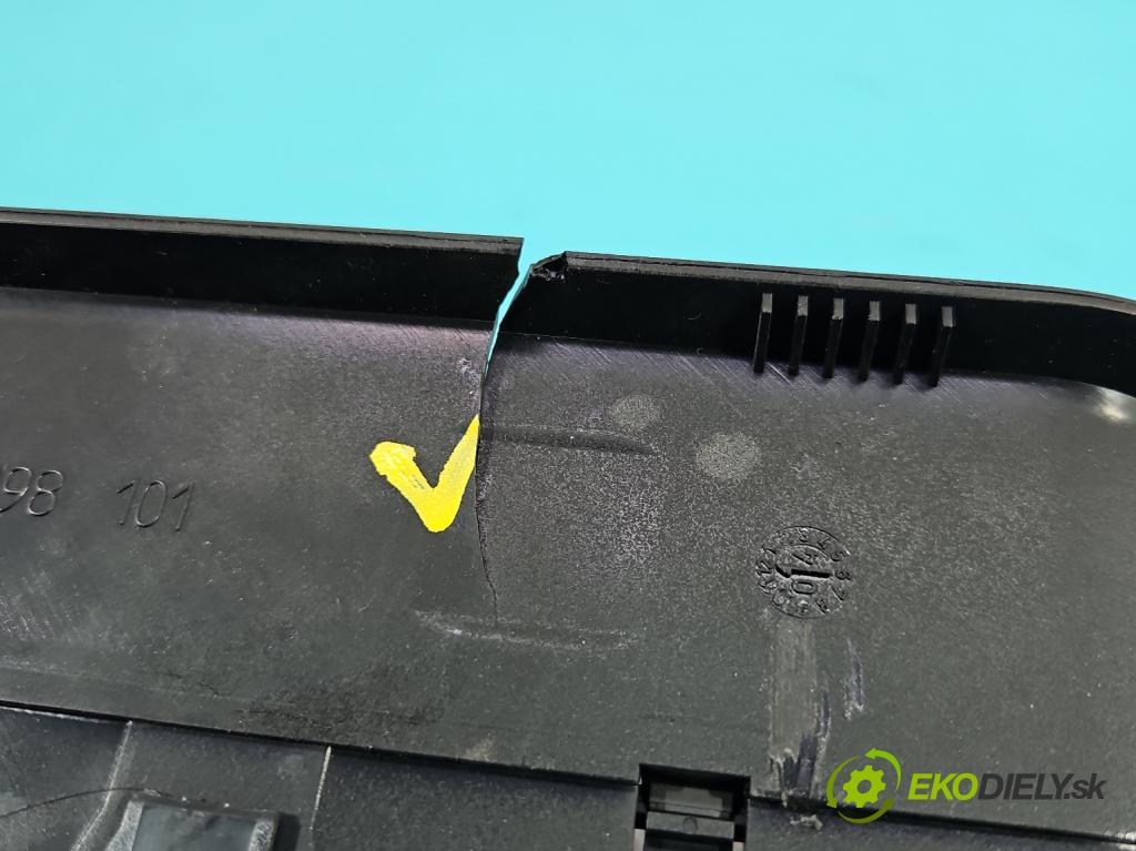 Mercedes A W169 2004-2012 2.0 CDI 109 HP automatic 80 kW 1992 cm3 5- prístrojovka/ budíky A1695406247 (Prístrojová doska)