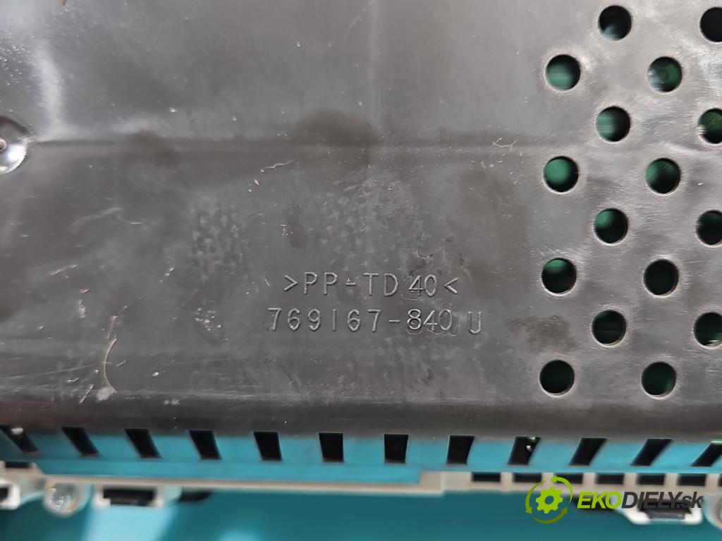 Volvo V40 II 2012-2019 2.0 D4 190 HP manual 140 kW 1969 cm3 5- prístrojovka/ budíky 31687373 (Prístrojová doska)