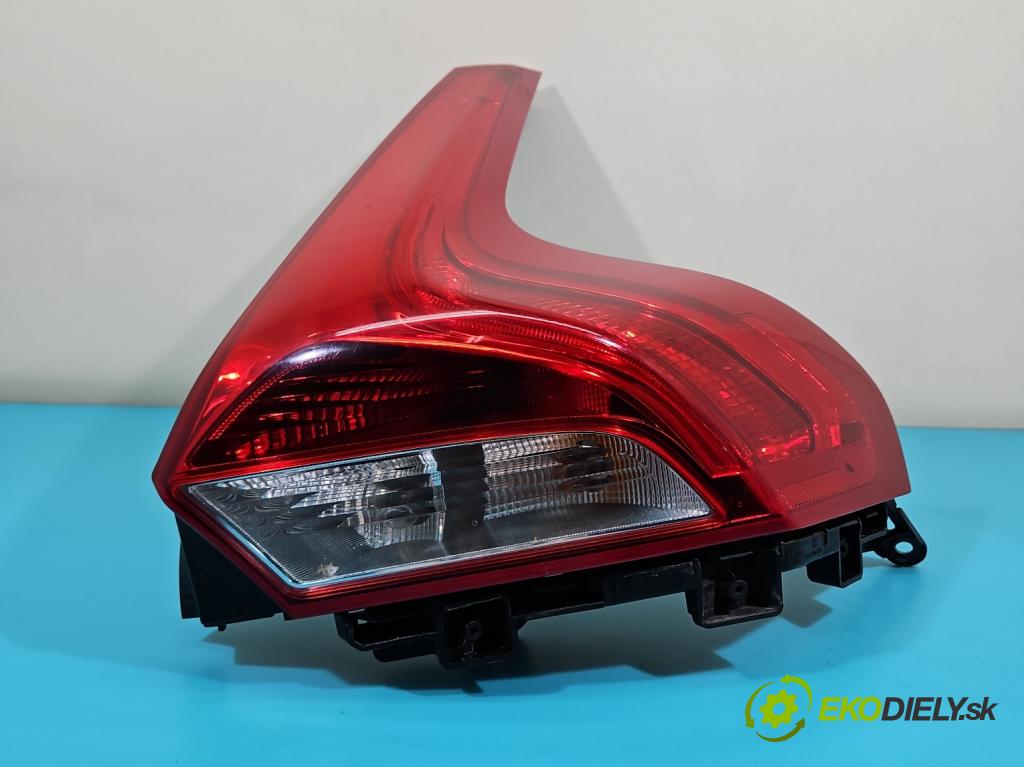 Volvo V40 II 2012-2019 2.0 D4 190 HP manual 140 kW 1969 cm3 5- svetlo / reflektor zadné pravé 31395845 (Kľučka dverí ostatné)
