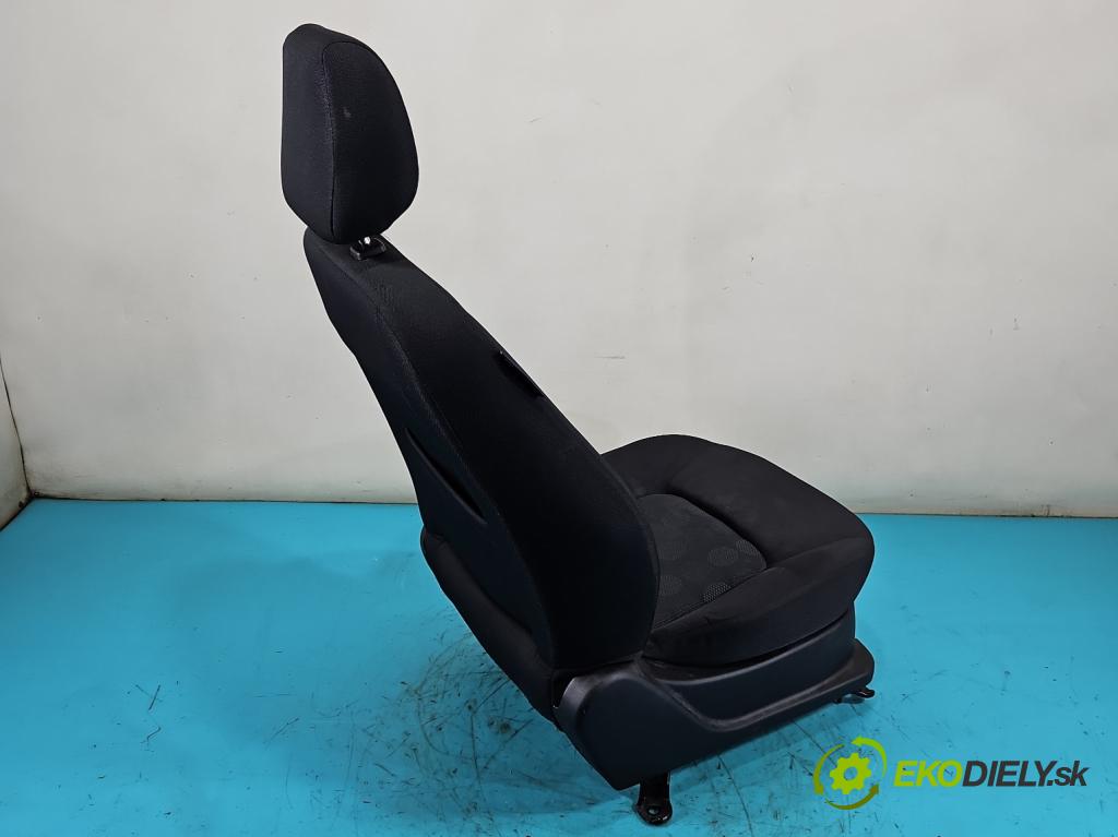 Hyundai I10 I 2008-2013 1.2 16V 78 HP manual 57,3 kW 1248 cm3 5- Sedačka pravý  (Sedadlo)