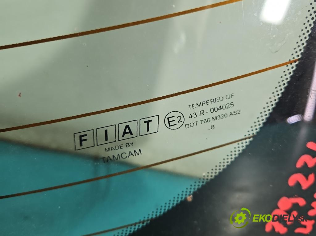 Fiat Linea 1.4 8V 77 hp manual 57 kW 1368 cm3 4- sklo zadní  (Zadní sklo)