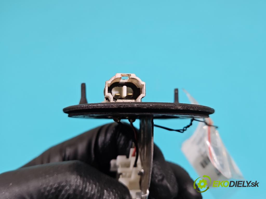 Toyota Rav4 IV 2013-2018 2.0 D4D 143 HP manual 105 kW 1995 cm3 5- snímač úroveň: palivo  (Snímač)