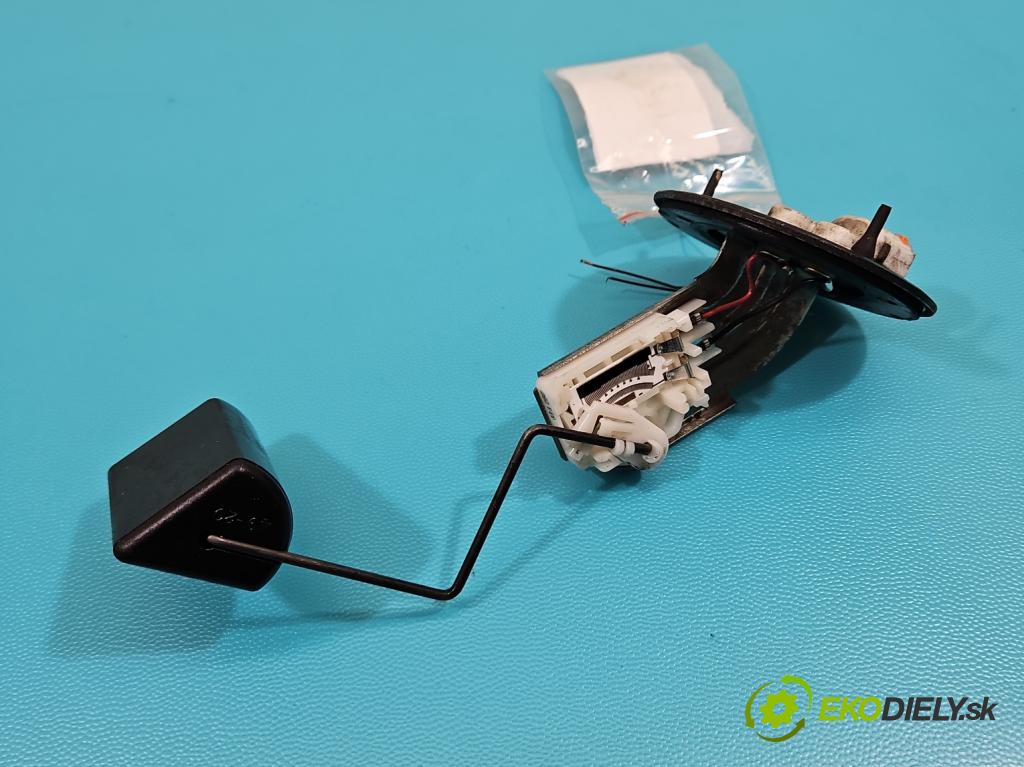 Toyota Rav4 IV 2013-2018 2.0 D4D 143 HP manual 105 kW 1995 cm3 5- snímač úroveň: palivo  (Snímač)