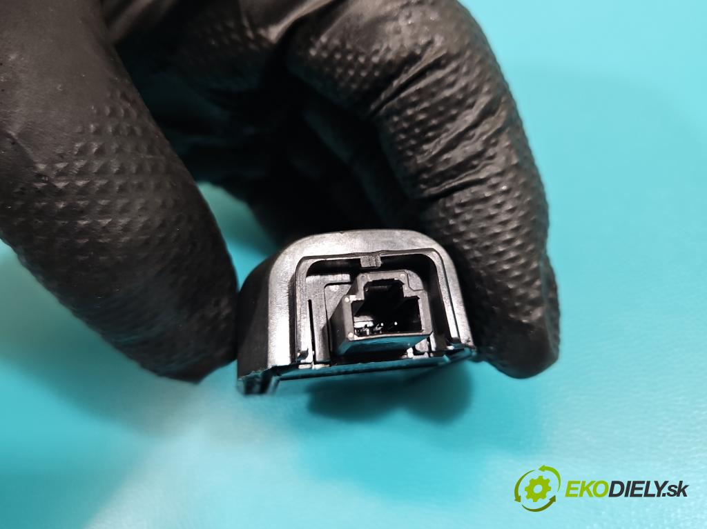 Toyota Rav4 IV 2013-2018 2.0 D4D 143 HP manual 105 kW 1995 cm3 5- snímač déšť: 89941-52010 (Snímač dažďa)