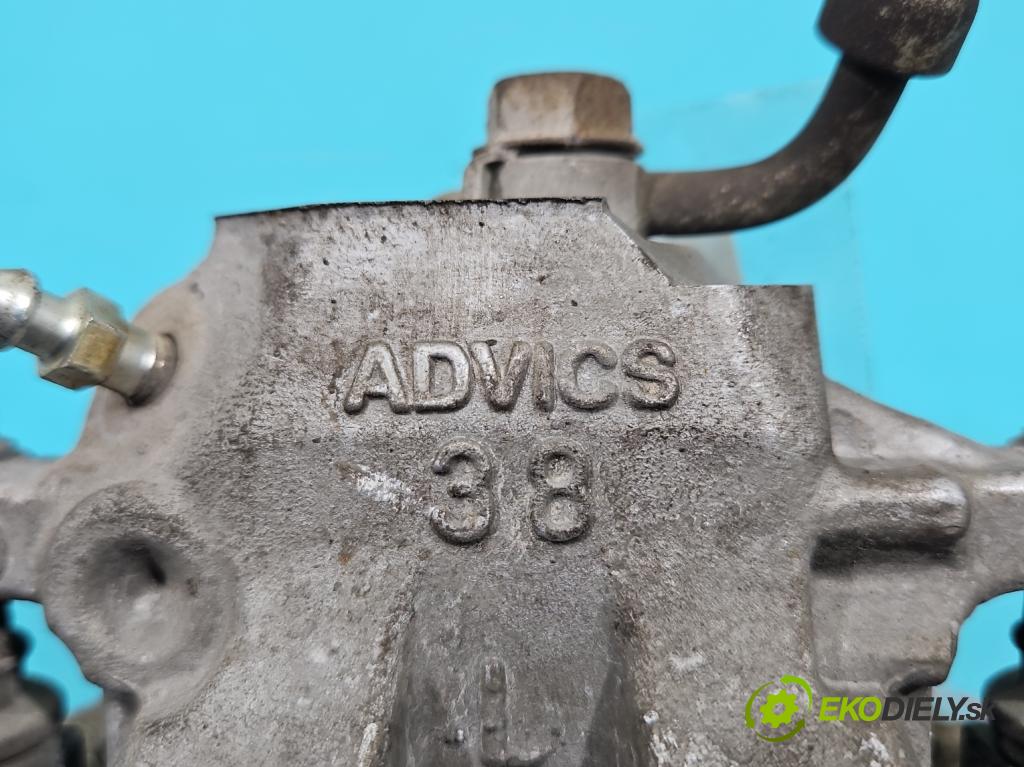 Toyota Rav4 IV 2013-2018 2.0 D4D 143 HP manual 105 kW 1995 cm3 5- brzdič zadné ľavý  (Kľučka dverí ostatné)